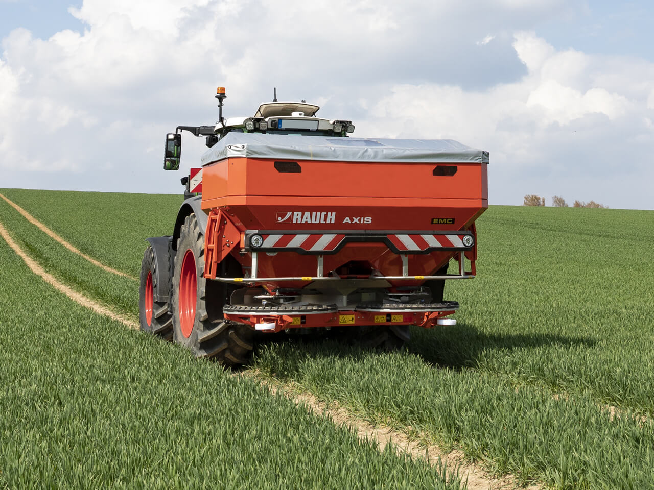 AXIS H 30.2 EMC (+W)  RAUCH Fertiliser Spreaders